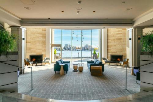 大堂, 維多利亞三角洲海洋角度假酒店 (Delta Hotels Victoria Ocean Pointe Resort) in 埃斯奎莫爾特