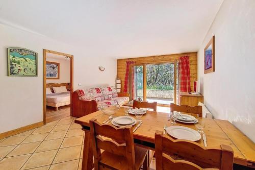 Résidence Hameau Des Airelles - Appartement spacieux.Accès Piscine, spa, fitness. Pied des pistes. Terrasse MAE-9403 - Location saisonnière - Les Belleville