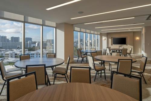 Pub/Lounge, Residence Inn by Marriott Miami Sunny Isles Beach in Sunny Isles Beach