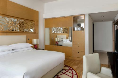 3 bedrooms, 4 beds