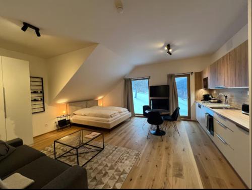 1 king bed, 1 sofa bed
