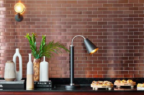 Renaissance Mobile Riverview Plaza Hotel - image 12