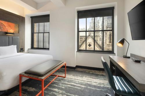 room detail thumbnail 1