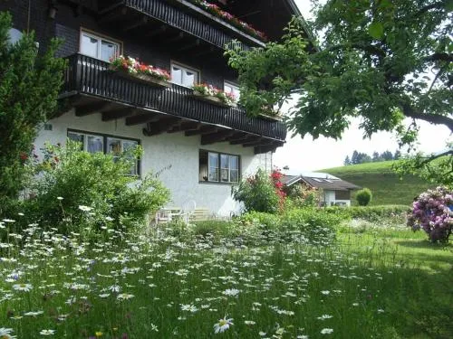 III in the Anton house in Obermaiselstein, Deutschland