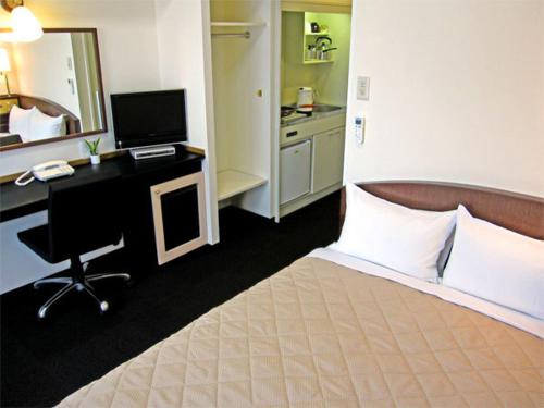 Tachikawa Urban Hotel Annex Tachikawa Urban Hotel Annex is conveniently located in the popular Tachikawa area. Both business travelers and tourists can enjoy the propertys facilities and services. Service-minded staff will welc