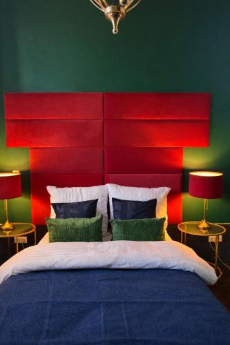 room detail thumbnail 1
