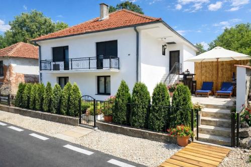 Garden Lux Grujić Apartmani (Garden Lux Grujic Apartmani) in Izvor