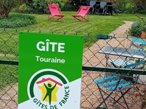 Gîte confortable avec grand jardin privé et WIFI - FR-1-381-494 (Gite confortable avec grand jardin prive et WIFI - FR-1-381-494) in Channay-Sur-Lathan