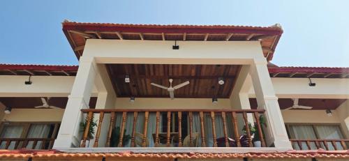 Turtles Bay Resort in Kadmat Island