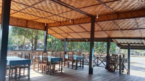 Guesthouse and Restaurant SayLomYen KongLor in Caverna Kong Lor