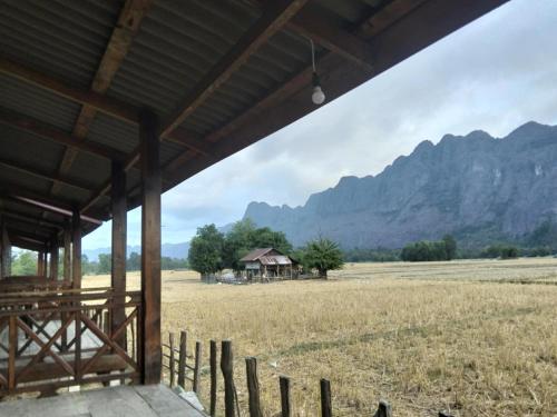 Vista exterior, Guesthouse and Restaurant SayLomYen KongLor in Caverna Kong Lor
