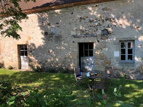 Ancienne Bergerie Restaurée avec Animaux Acceptés - FR-1-489-13 (Ancienne Bergerie Restauree avec Animaux Acceptes - FR-1-489-13) in Magny-Cours