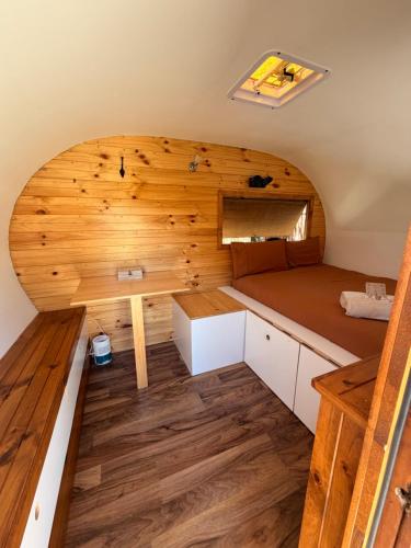 1 double bed