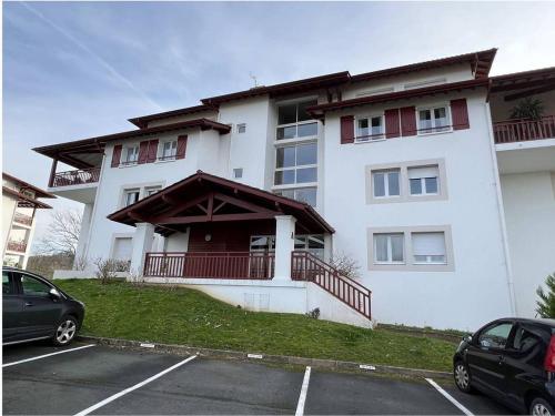 Appartement à Cambo-les-Bains, terrasse et 3 couchages