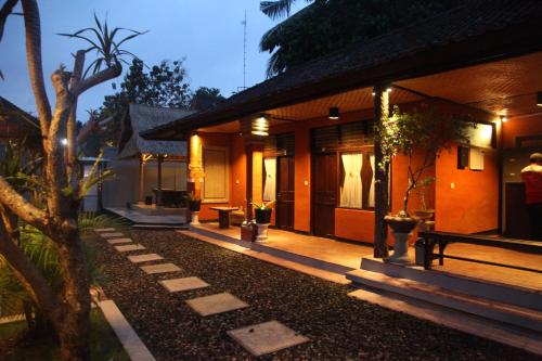 Patras Hostel Ubud