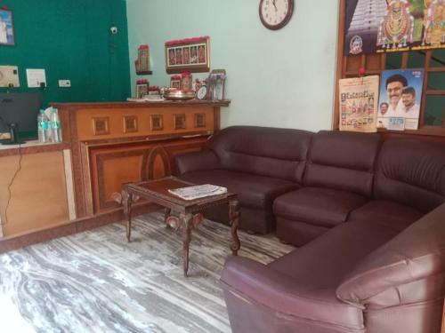 Madhu Shini AC Boarding and Lodging in Virudhunagar
