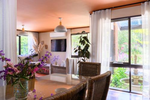 Tuscan Farmhouse in Don Valley