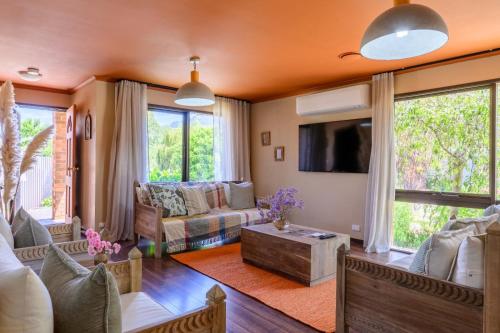 Tuscan Farmhouse in Don Valley