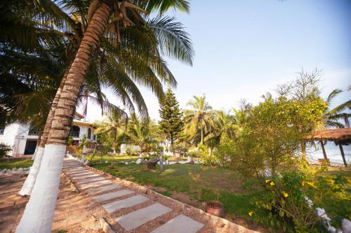 White Rocks Beach Resort in Winneba