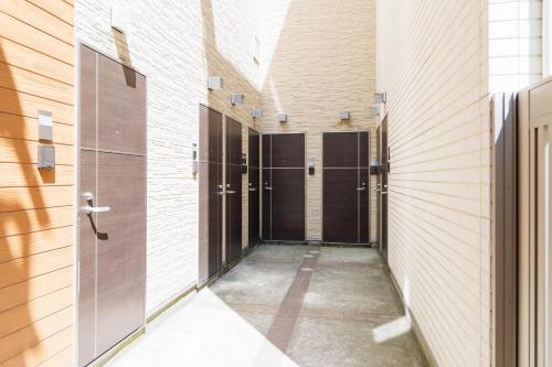 Cruise Inn Kitasenju Station Front1