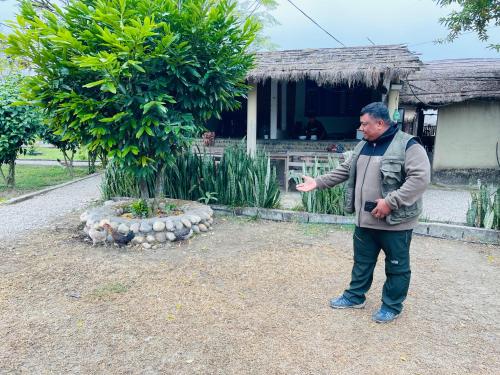 Kumal Village Resort Golaghat – khách sạn tại Meghauli
