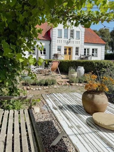 外部景觀, Charming Farmhouse With Open Spaces Near Österlen (Charming Farmhouse With Open Spaces Near Osterlen) in 盧德魯普