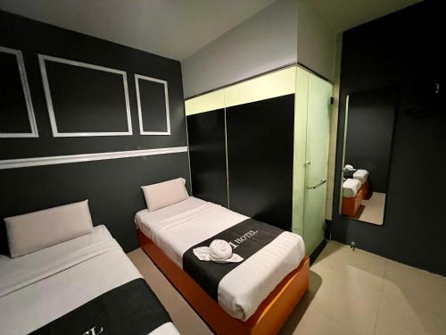 1 Hotel Kuchai Lama, Kuala Lumpur (photo 3)