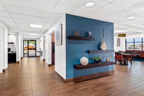 SureStay Plus Hotel by Best Western Norman - main image