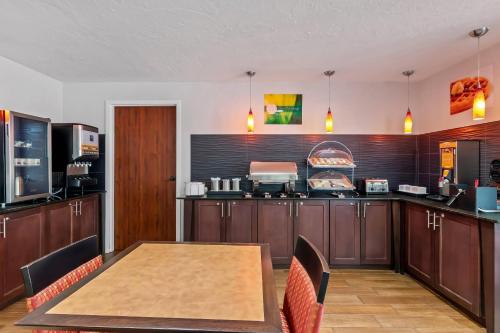 SureStay Plus Hotel by Best Western Norman - image 13