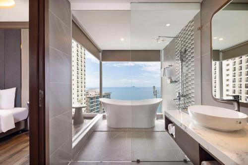 room detail thumbnail 2