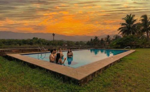 EKOSTAY - Utopian Villa with Jacuzzi in Marra