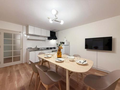 Hills Kaminobori - Central Hiroshima 3BR Apartment Walk to Station in Downtown