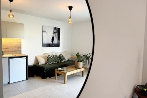 Appartement neuf, tv, wifi, clim, parking gratuit in La Pompignane
