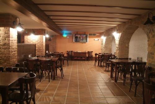 Hotel Cervantes - image 4