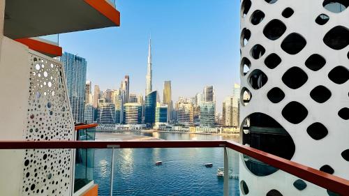 Stylish Furnished Apartment with Burj Khalifa View - image 5