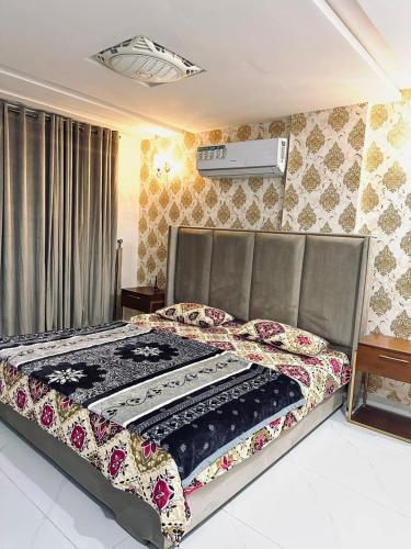 Eiffel Tower Premium Apartment Bahria Town Lahore By LMY - image 8