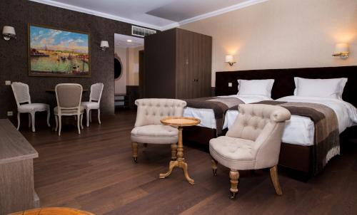 ZENTRUM Hotel - image 5