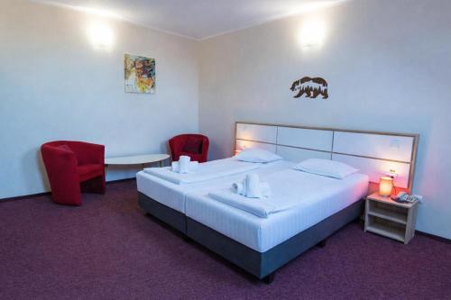 Long Street Hotel - image 19