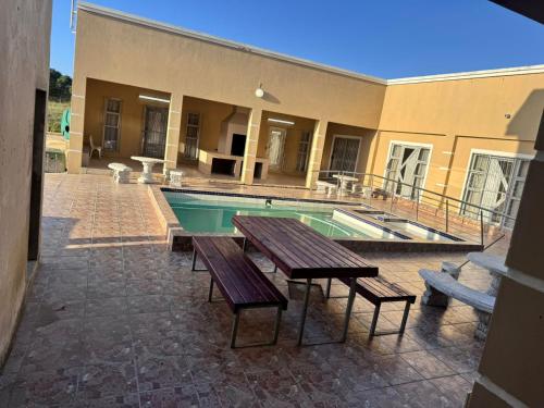 Morogoro Park Lodge in Graceland