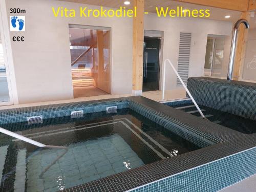 Kolam renang, Acropolis - Luxury Appartments I Hotelservice and parking in Middelkerke