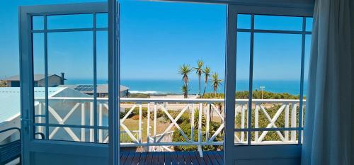 Brenton Beach House - image 2