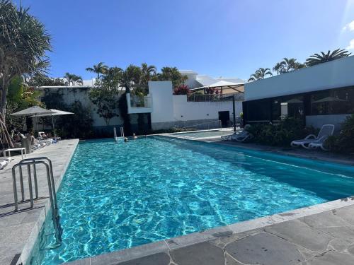 Endless Summer 2BR Apartment with Private Beach – khách sạn tại Noosa Heads