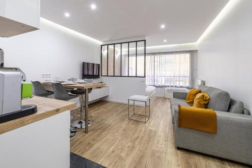 8 MERLE T2 - Appartement moderner pour 4 personnes proche Palais