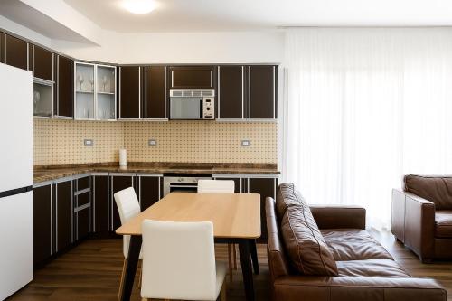Skanderbeg Apartment - image 3