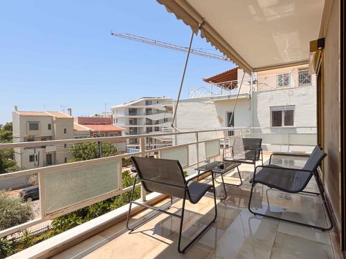 Cozy Flat near Glyfada Center - image 13