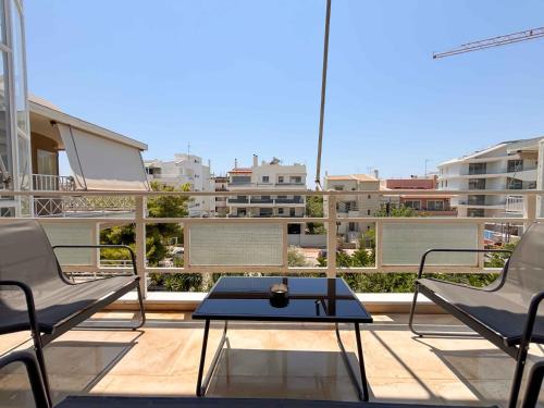 Cozy Flat near Glyfada Center - image 14