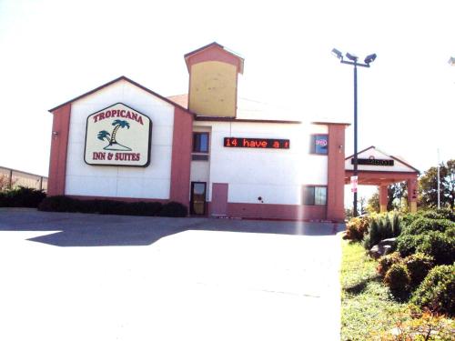 Tropicana Inn and Suites in Dallas, USA