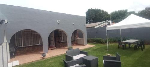 Lifegate Guest House
