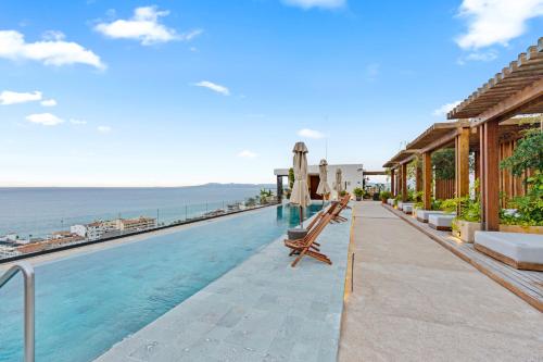 1 bd in the heart of Romantic Zone
