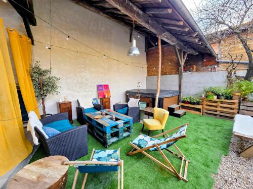 Garden, Le Clos des Roses - Chambre d'hotes in Perouges